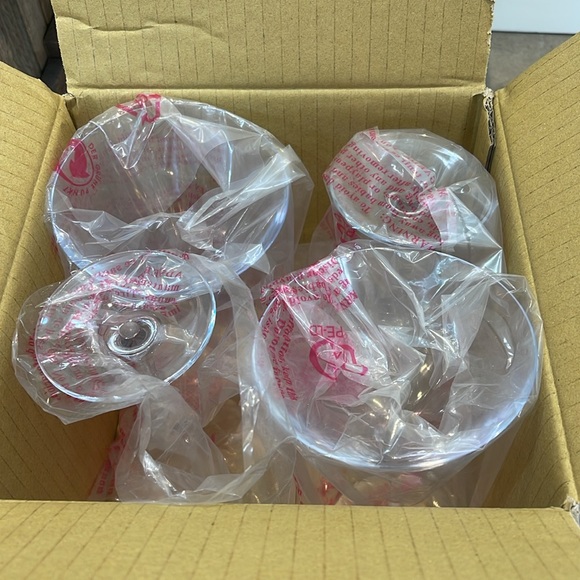 D'eco Unbreakable Stemmed Martini Glasses (4) - Picture 5 of 10